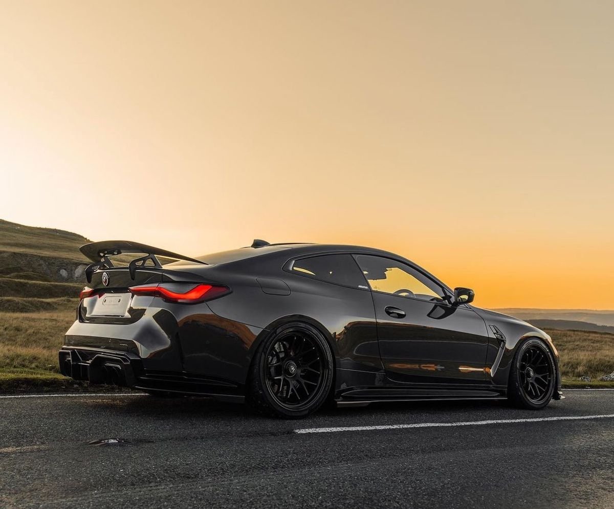 BMW M4 Competition (Reservation Fee)